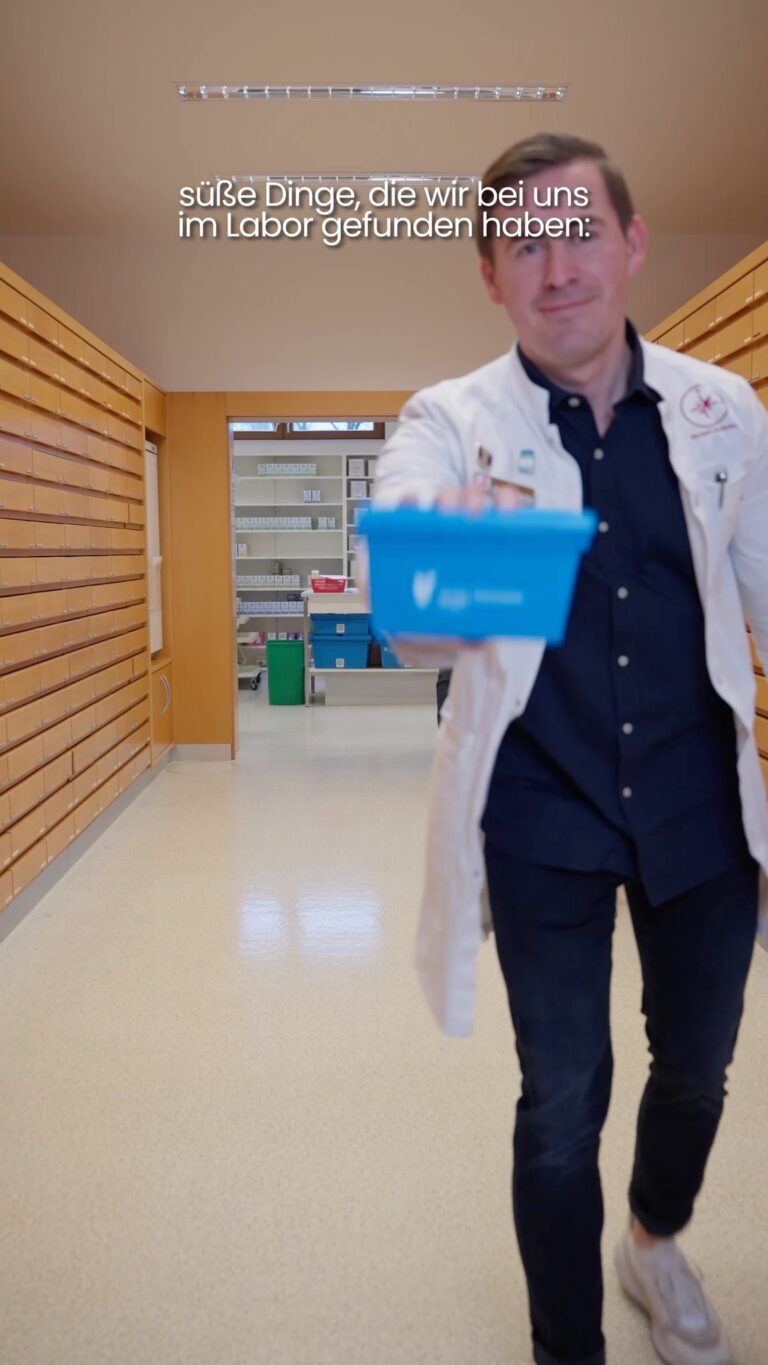 Instagram post from apotheke.wien. This post is in position 4.