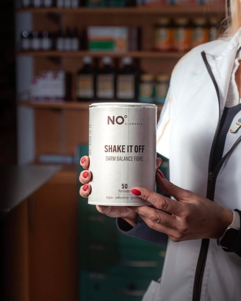 Instagram post from apotheke.wien. This post is in position 1.