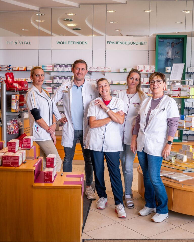 Instagram post from apotheke.wien. This post is in position 1.