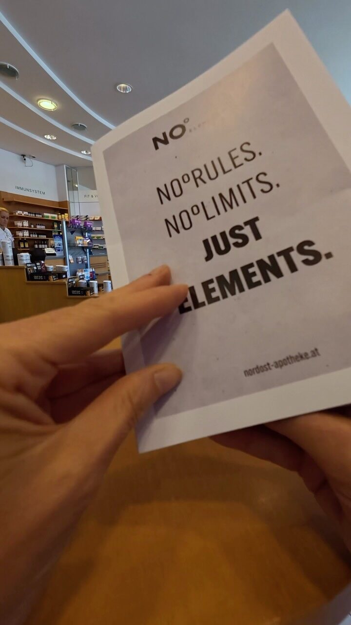 Instagram post from apotheke.wien. This post is in position 1.
