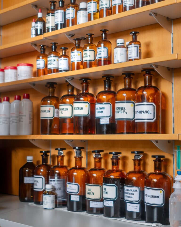 Instagram post from apotheke.wien. This post is in position 2.